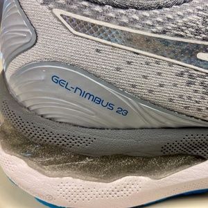ASICS Gel-Nimbus 23 size 8.5 women’s sheet/rock gray